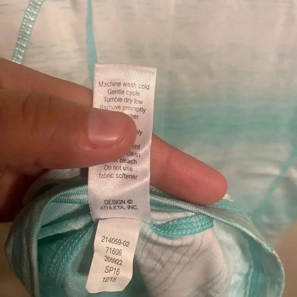 Athleta Teal and White Athetic Tank. Size M - Picture 4 of 5